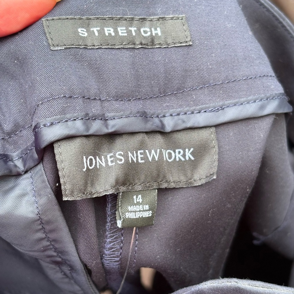 Jones New York Blue Bermuda Shorts - Picture 5 of 8